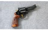 Smith & Wesson 29-10 Lew Horton Ltd. Ed. .44 Mag. - 1 of 6