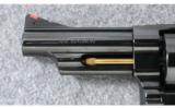 Smith & Wesson 29-10 Lew Horton Ltd. Ed. .44 Mag. - 6 of 6