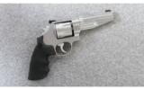 Smith & Wesson Performance Center 627-5 Eight-Plus .357 Mag. - 1 of 6