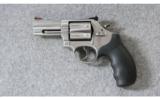 Smith & Wesson 686-6 Plus 3 Inch .357 Mag. - 2 of 3