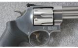 Smith & Wesson 629-6 Classic .44 Mag. - 3 of 6