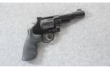 Smith & Wesson Performance Center 327 TRR8 .357 Mag. - 1 of 7