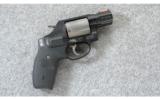 Smith & Wesson 360PD w/Crimson Trace Grips .357 Mag. - 1 of 4