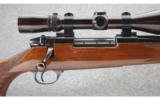 Weatherby Mark V Deluxe .300 Wby. Mag. - 2 of 8