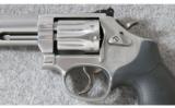 Smith & Wesson 617-6 .22 LR - 5 of 8