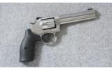 Smith & Wesson 617-6 .22 LR - 1 of 8