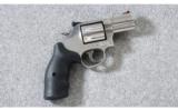 Smith & Wesson 686-6 +7 .357 Mag. - 1 of 6