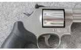 Smith & Wesson 686-6 +7 .357 Mag. - 3 of 6