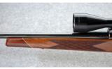 Weatherby Mark V Deluxe .300 Wby. Mag. - 7 of 8