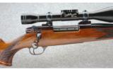 Weatherby Mark V Deluxe .300 Wby. Mag. - 2 of 8