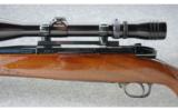 Weatherby Mark V Deluxe .300 Wby. Mag. - 4 of 8