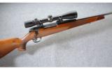 Weatherby ~ Mark V Deluxe ~ .300 Wby. Mag. - 1 of 8