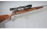 Weatherby ~ Mark V Deluxe ~ .300 Wby. Mag. - 1 of 9