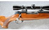 Weatherby Mark V Deluxe 7mm Wby. Mag. - 2 of 9