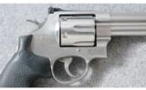 Smith & Wesson 629-5 Classic .44 Mag. - 3 of 6