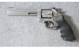 Smith & Wesson ~ Model
617-6 10 Shot ~ .22 LR - 2 of 6