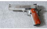Smith & Wesson ~ SW1911 E-Series ~ .45acp - 2 of 6
