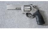 Smith & Wesson ~ 629-6 Classic ~ .44 Mag. - 2 of 6