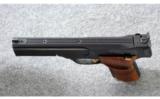 High Standard ~ The Victor ~ .22 LR - 4 of 7