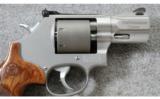 Smith & Wesson ~ 986 Performance Center ~ 9mm Para. - 4 of 4