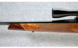 Weatherby ~ Mark V Deluxe ~ .300 Wby. Mag. - 6 of 9