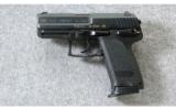 Heckler & Koch ~ USP Compact ~ .40 S&W - 2 of 6