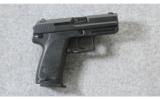 Heckler & Koch ~ USP Compact ~ .40 S&W - 1 of 6