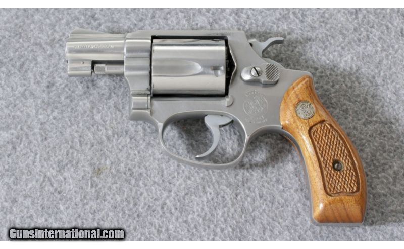 Smith And Wesson ~ Model 60 Chiefs Special Stainless ~ 38 Spl 1912