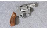 Smith & Wesson ~ Model 60 Chief's Special Stainless ~ .38 Spl. - 1 of 4