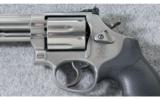 Smith & Wesson ~ Model 686-6 ~ .357 Mag. - 3 of 6
