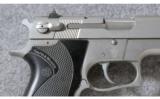 Smith & Wesson ~ Model 4506 ~ .45 acp - 6 of 6