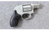 Smith & Wesson ~ Model 638-3 Airweight ~ .38 Spl.+ - 1 of 4
