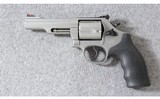 Smith & Wesson ~ Model 69 44 Combat Magnum ~ .44 Mag. - 2 of 7