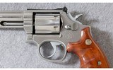 Smith & Wesson ~ Model 617~ .22 LR - 3 of 7