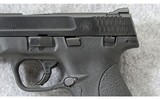 Smith & Wesson ~ M&P 9 Shield with Thumb Safety ~ 9mm Para. - 3 of 7