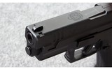 Springfield Armory ~ XD-40 4" Service High Capacity Model ~ .40 S&W - 5 of 7