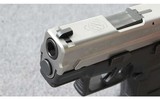 Springfield Armory ~ XD-40 Sub-Compact Bi-Tone ~ .40 S&W - 5 of 7