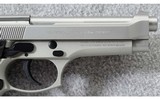 Beretta ~ 92FS INOX ~ 9mm Para. - 6 of 7