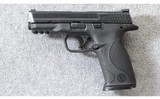 Smith & Wesson ~ M&P 9 ~ 9mm Para. - 2 of 7