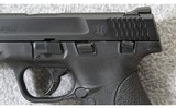 Smith & Wesson ~ M&P 9 Shield with Thumb Safety ~ 9mm Para. - 3 of 7