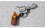 Smith & Wesson ~ Pro Series Model 60-15 ~ .357 Mag. - 1 of 7