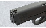 Smith & Wesson ~ M&P 9 ~ 9mm Para. - 5 of 7
