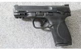 Smith & Wesson ~ M&P9 M2.0 Compact with Thumb Safety ~ 9mm Para. - 2 of 7