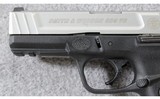Smith & Wesson ~ SD9 VE ~ 9mm Para. - 4 of 7