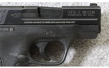 Smith & Wesson ~ M&P 9 Shield with Thumb Safety ~ 9mm Para. - 6 of 7