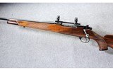 Weatherby ~ Mark V Deluxe Left-Handed ~ .300 Wby. Mag. - 1 of 10