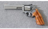 Smith & Wesson ~ 686-6 ~ .357 Magnum - 2 of 7