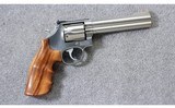 Smith & Wesson ~ 686-6 ~ .357 Magnum - 1 of 7
