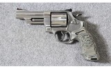 Smith & Wesson ~ Model 629-6 ~ .44 Magnum - 2 of 7