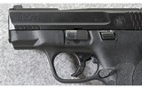 Smith & Wesson ~ M&P 9 Shield M2.0 ~ 9mm Para. - 4 of 7
